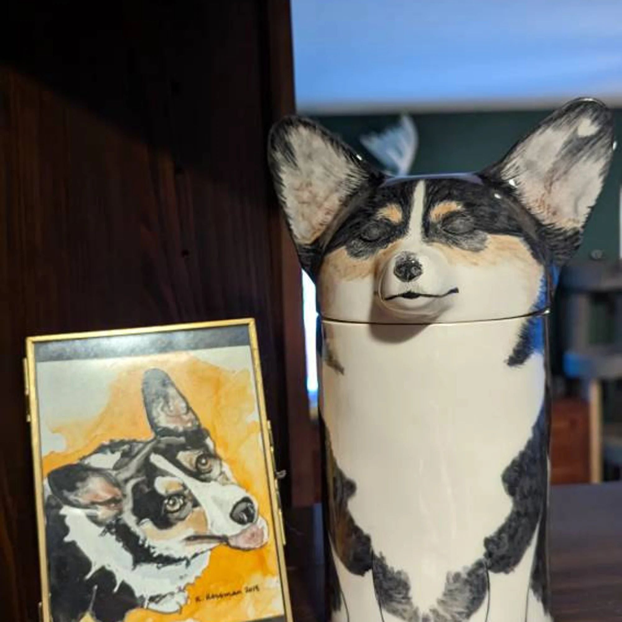 dog urn