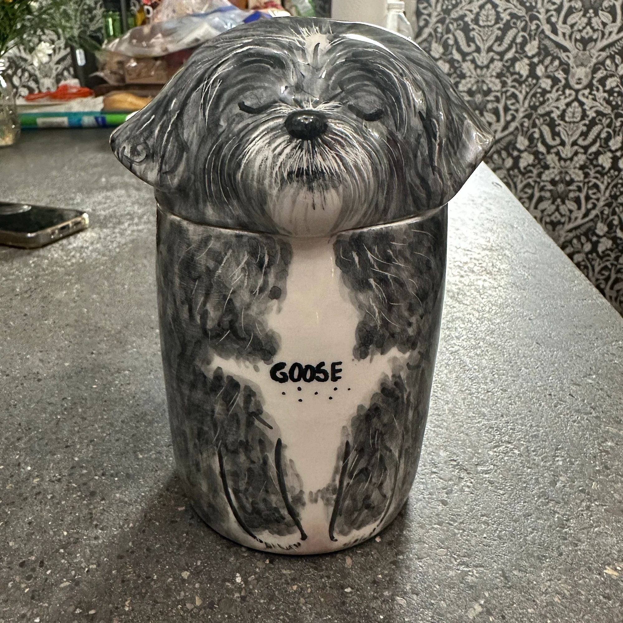 dog urn