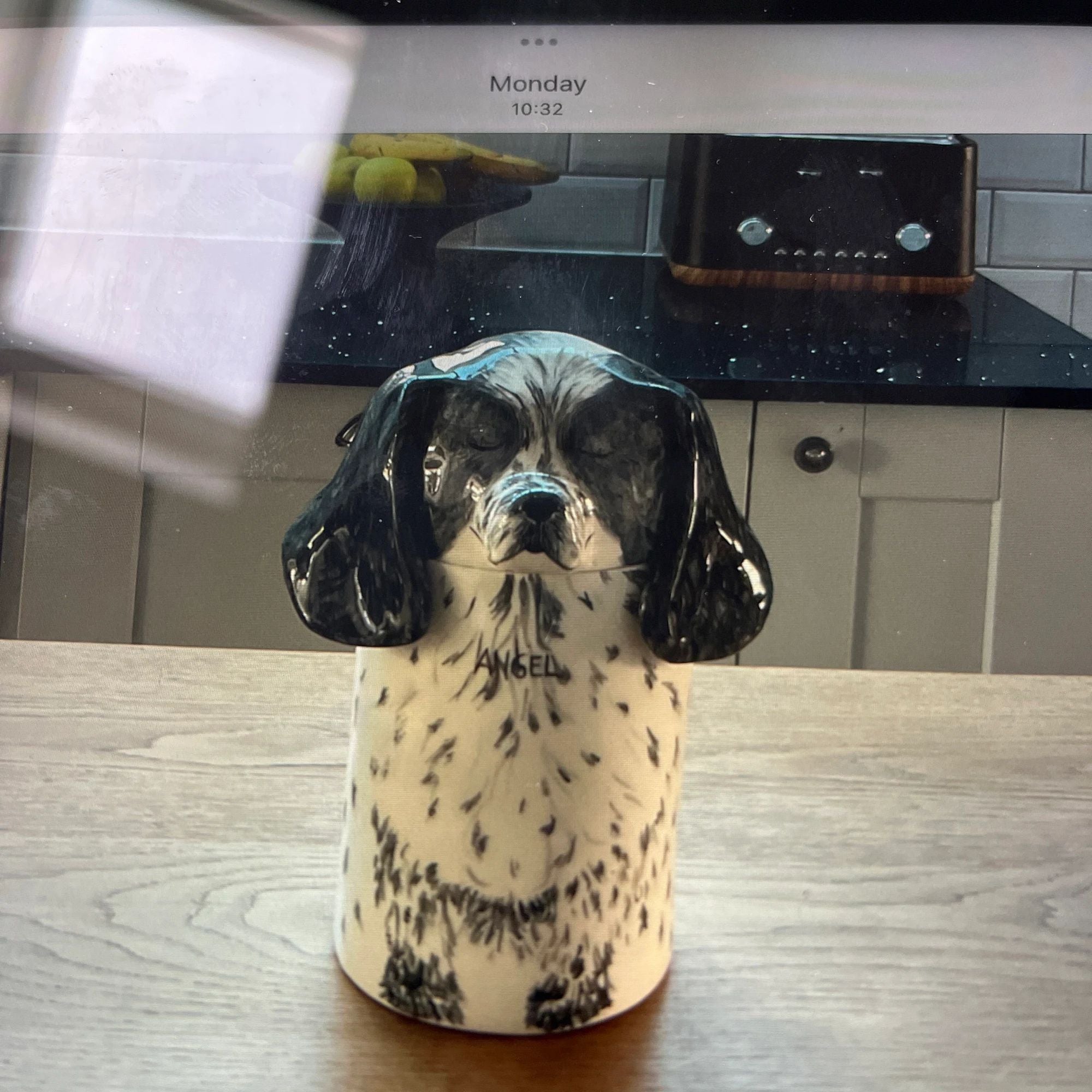 dog urn