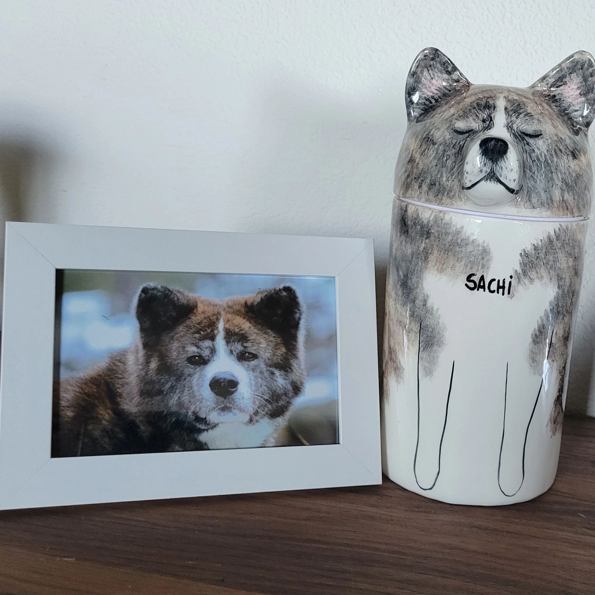 dog urn